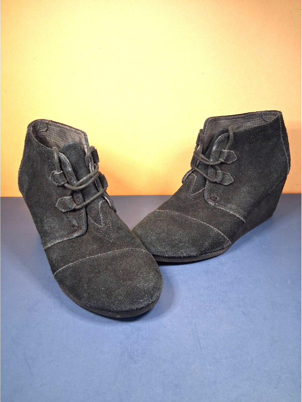 TOMS Kala Women's Size 8.5 Black Suede Wedge Booties Lace Up Chukka Shoes
